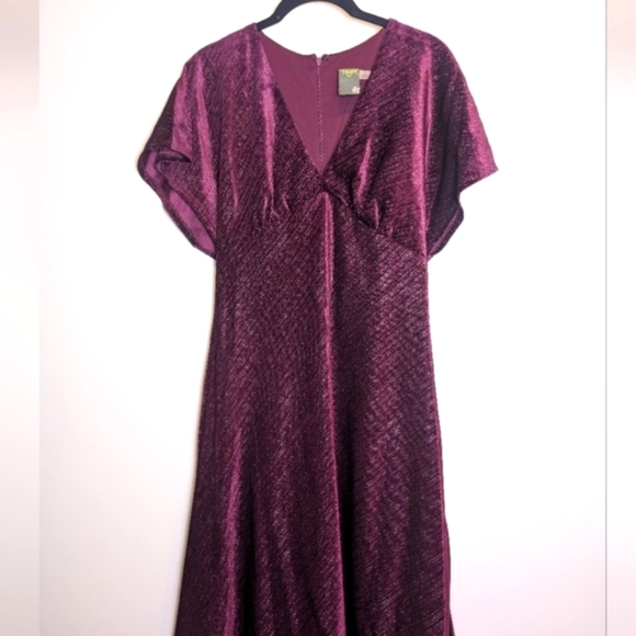 Plum Purple Shimmery Velvet Formal Dolman Sleeve Midi Dress Size 4 - Picture 4 of 11